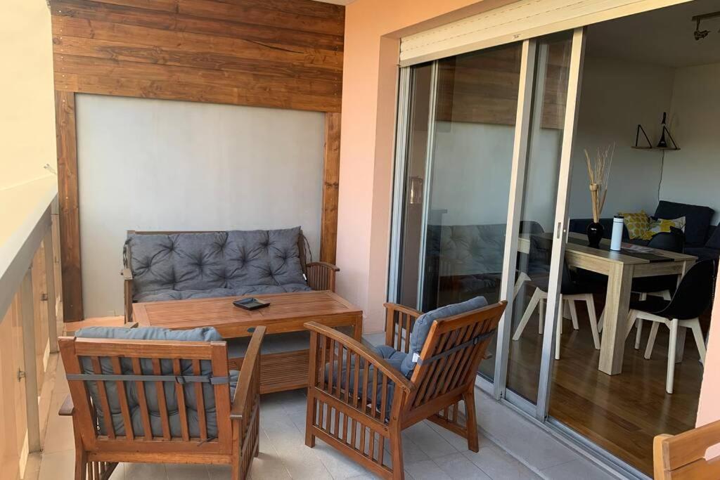 Appartement Juan Les Pins Joli T2 Parking Inclus! *